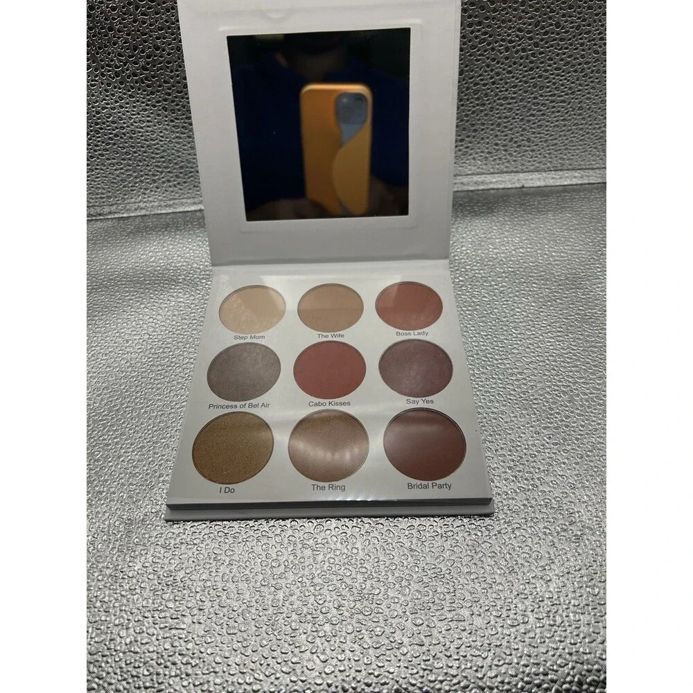 #GIVE THEM LALA BEAUTY The Grown Woman Palette The Reality Show BNIB!